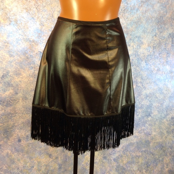 Black high-low skirt