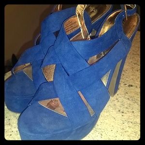 Blue heels - Reserved for @closet_427