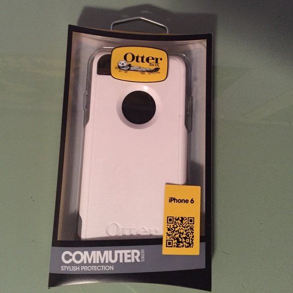 Brand new White OtterBox!! Best phone case!