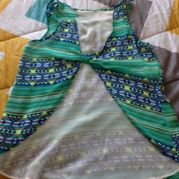 ❌SOLD❌ New Aztec top - Picture 3 of 3