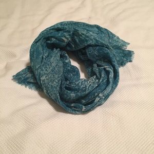 TORY BURCH wool blue snake print scarf