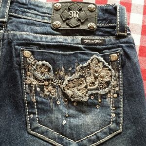 Miss me sz 30 cut offs!!!