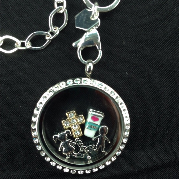 Origami Owl necklace