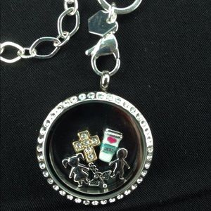 Origami Owl necklace