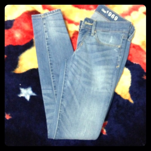 GAP Skinny Jeans