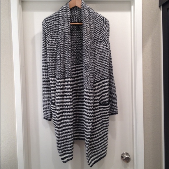 Oversized Stripped Cardigan - Picture 2 of 4