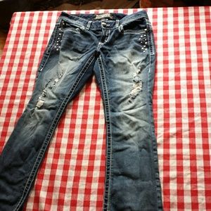 Beautiful studded jeans sz 9/10