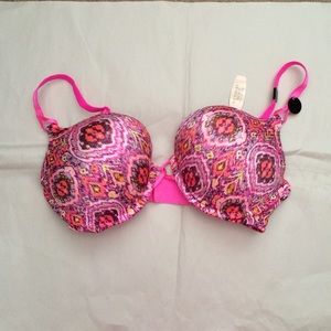 Victoria Secret miraculous bombshell bra