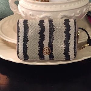 Tory Burch Zip around small wallet