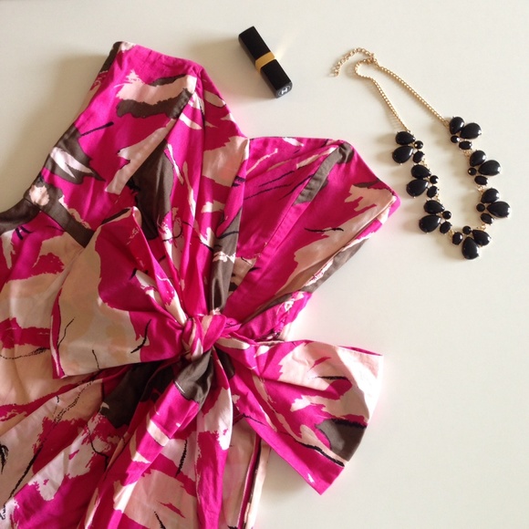 French Connection Dresses & Skirts - ❗️LAST CHANCE 🎀 French Connection strapless dress