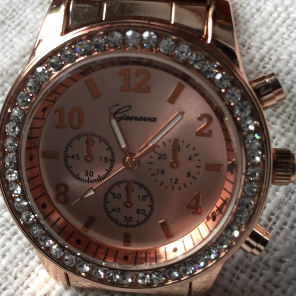 Design watch - Picture 2 of 2