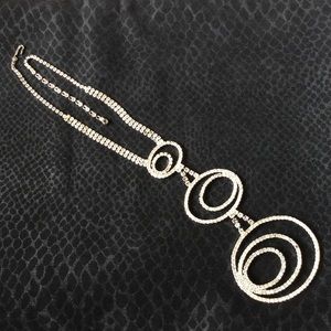 Sparkling necklace