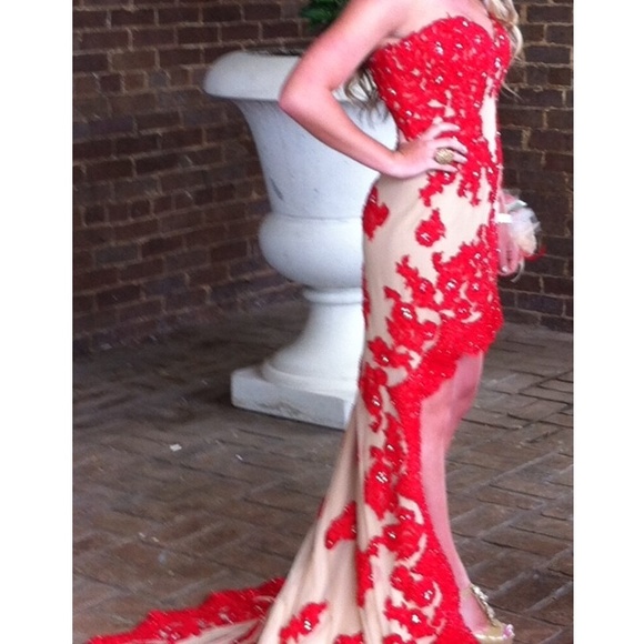 Size 6 Sherri Hill Lace Prom Dress