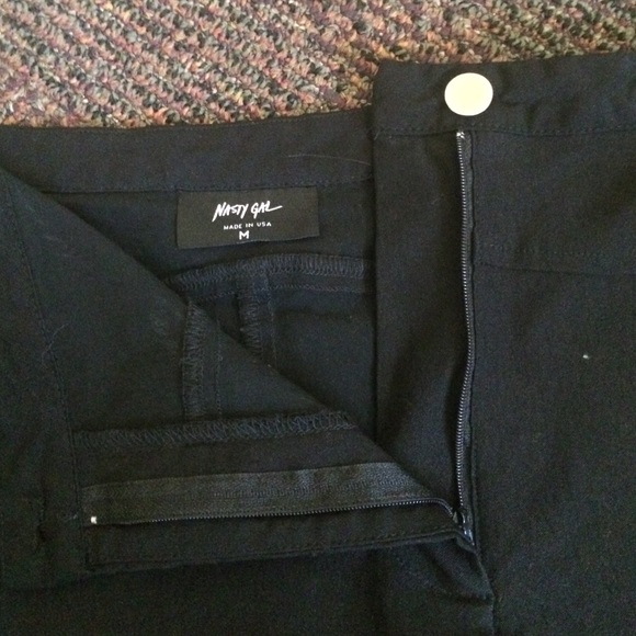 NWOT NASTY GAL HOT SHORTS. STRETCHY MATERIAL - Picture 3 of 3
