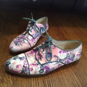 Flower shoes