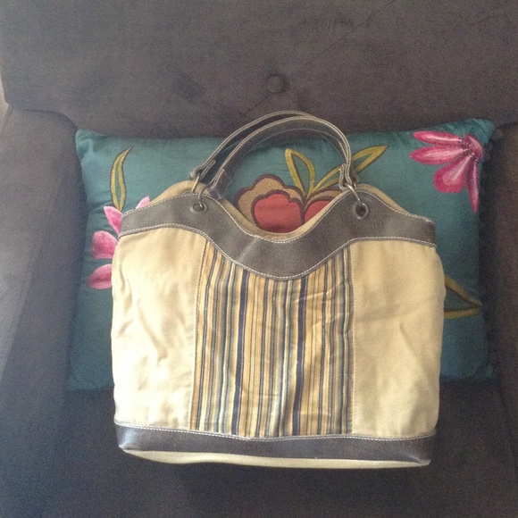 Cute canvas handbag with stripe detail