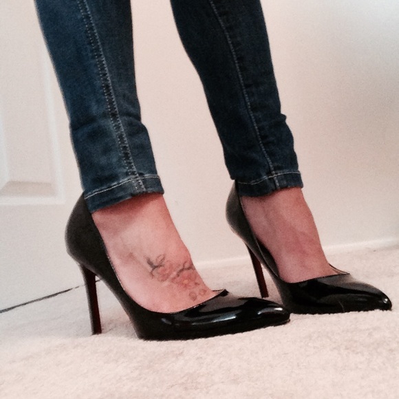 Black patent pointed heels
