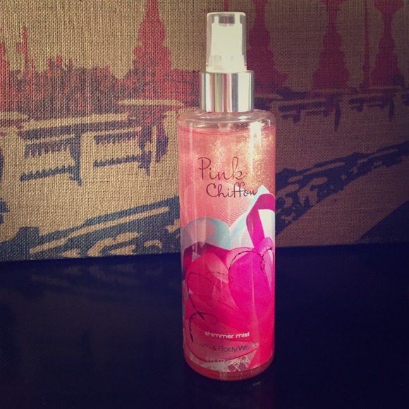 Bath & body works pink chiffon shimmer mist