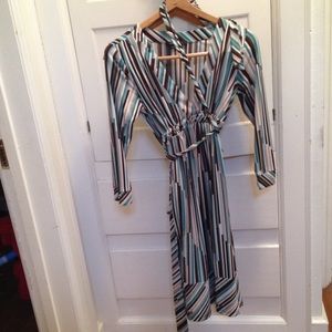 BCBG Maxazria size 4 wrap dress, brown and real