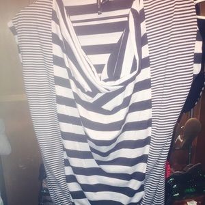 Black &I white blouse