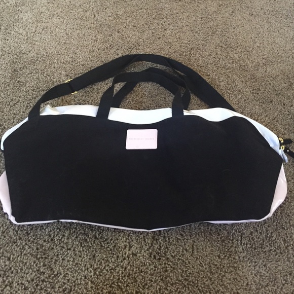 *REDUCED* Victoria's Secret Zip Duffle Bag!