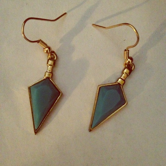 Jewelry - * NEVER WORN * Elegant turquoise + black earrings