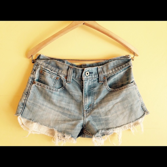 High Waisted Vintage Levi's
