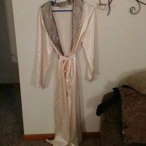 Beautiful Valerie Stevens night robe
