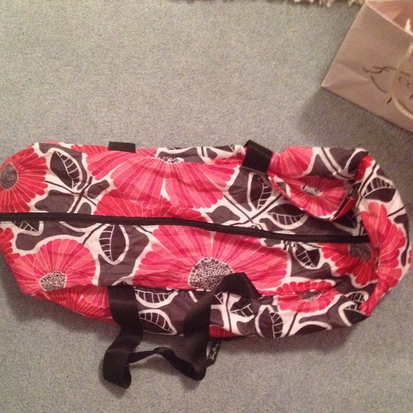 Vera Bradley exclusive foldable duffle bag