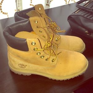 Woman's Timberland Boots