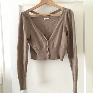 Very cute creamy dreamy brown sweater