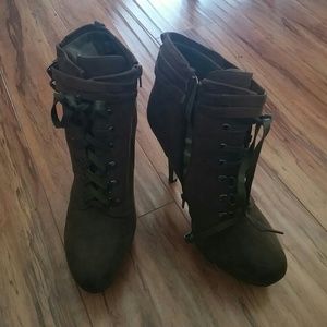 Dark navy green heeled boots