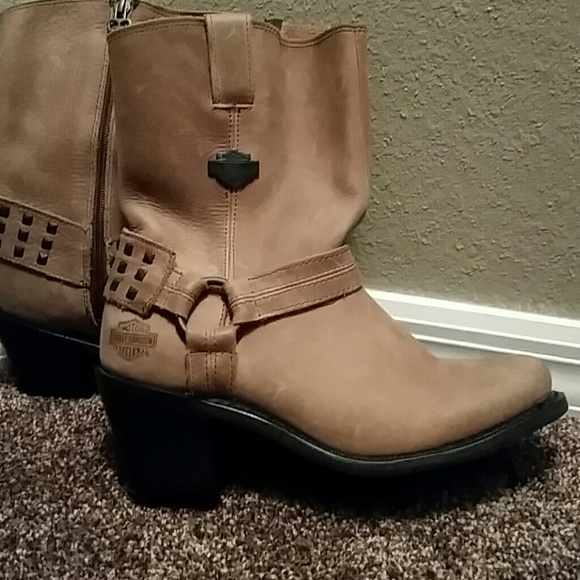 Harley Davidson distressed genuine leather boots