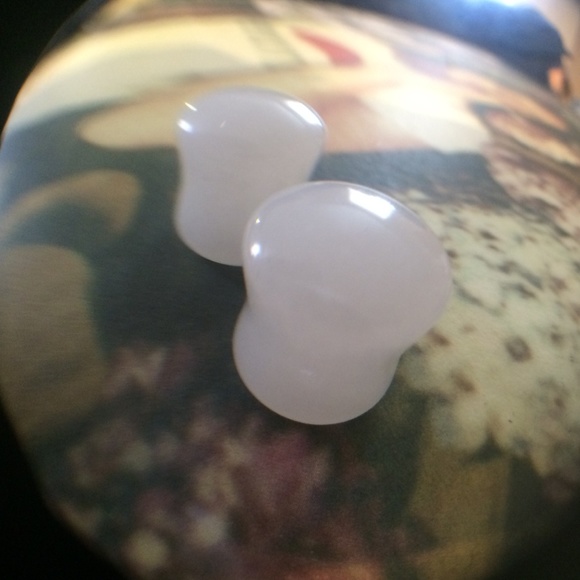White Stone Plugs