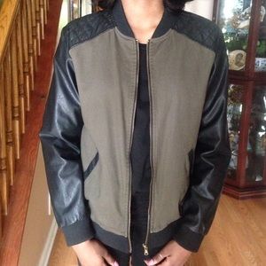 green and black bomber jacket (Forever21)