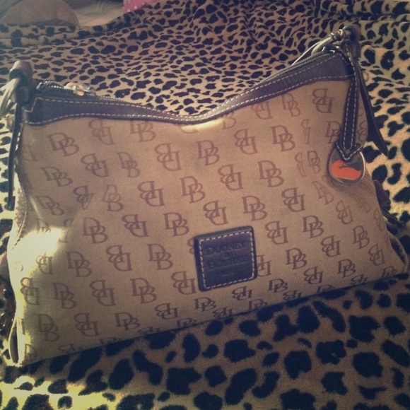 Dooney & Bourke medium handbag