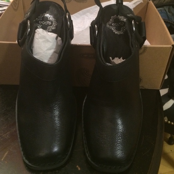 New Ecote sling  Back boots size 9 new