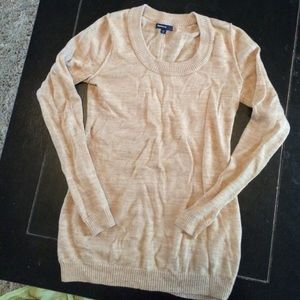 A gap maternity sweater