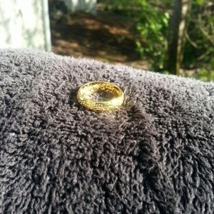 Movie replica lord of the rings ring never worn