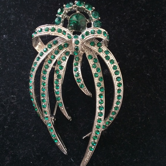 Vintage large silver tone and emerald - Picture 2 of 6