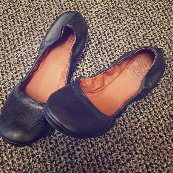 Black leather lucky brand flats, worn once