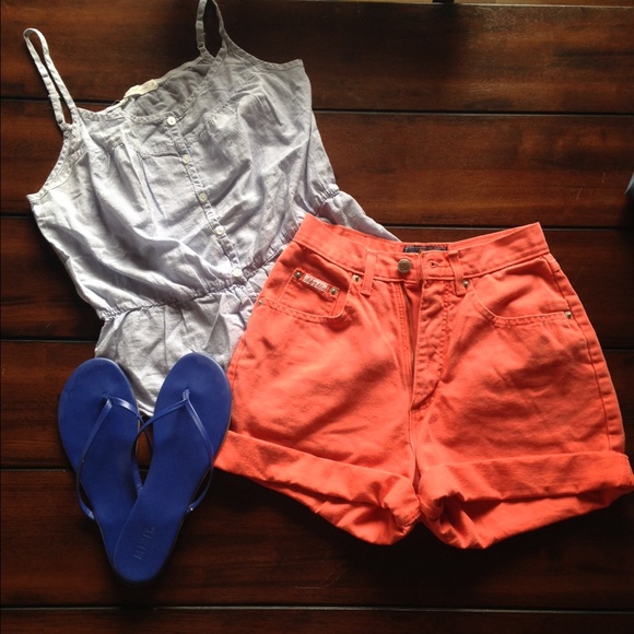 🌟 SALE 🌟Coral high waisted shorts