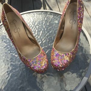 Jessica Simpson heel