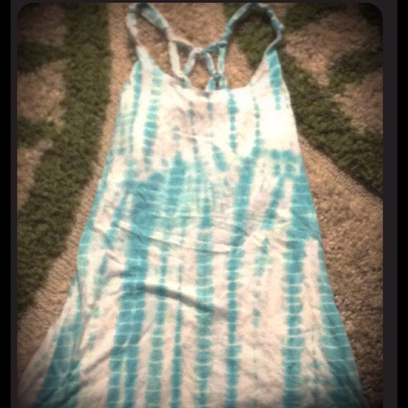 Super cute teal and white tie dye tank