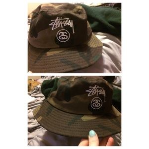 Stussy bucket hat