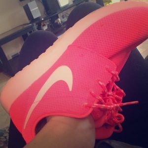 Cute Coral Nike Running shoes!