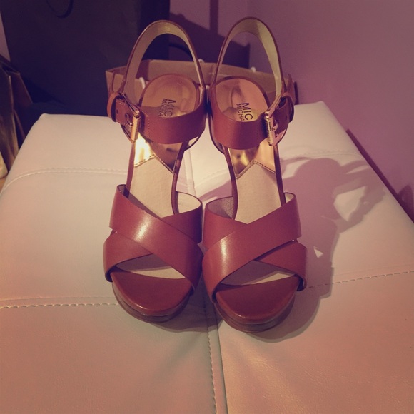 Michael Kors Oksana heel