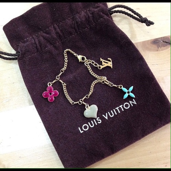 Louis V bracelet 💯% authentic