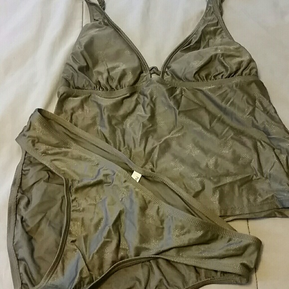 Army green polka dot 2pc
