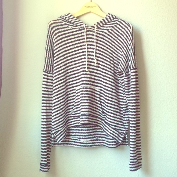 Brandy Melville sweater